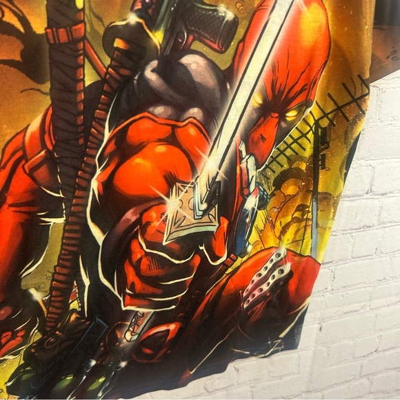 Marvel Deadpool graphic t shirt all over print men's Small comic action hero - Picture 6 of 7
